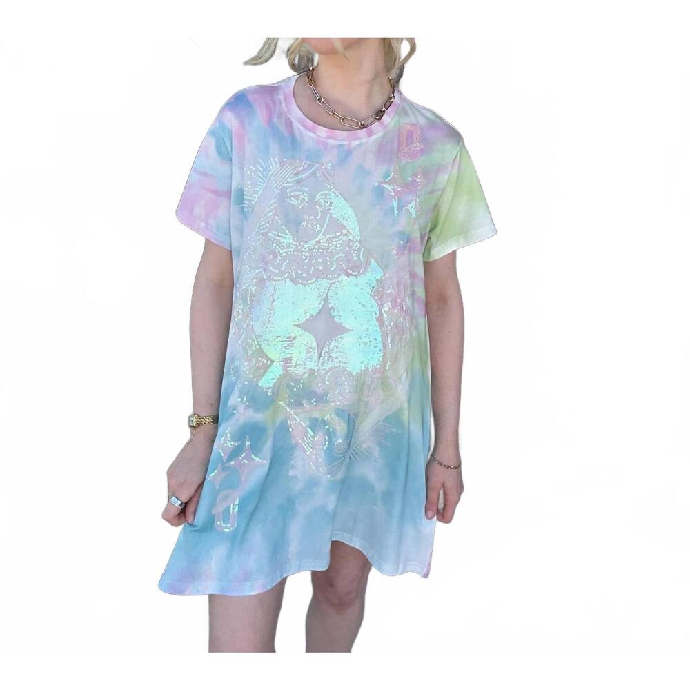 NEW QUEEN OF SPARKLES logo card tee dress in multicolor